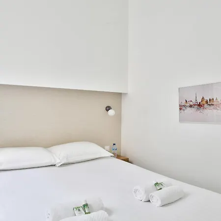 Marais Elegance - Two Bedrooms Parigi